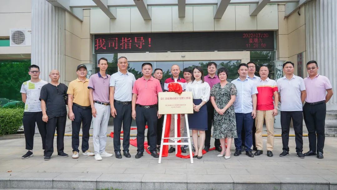 门窗铝材厂家欧帆铝材汇聚社会各界力量_欧帆铝型材厂家