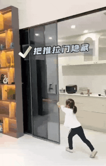   什么是口袋门 顾名思义，就是门框有个像口袋一样的设计，可以将门扇隐藏在里面。