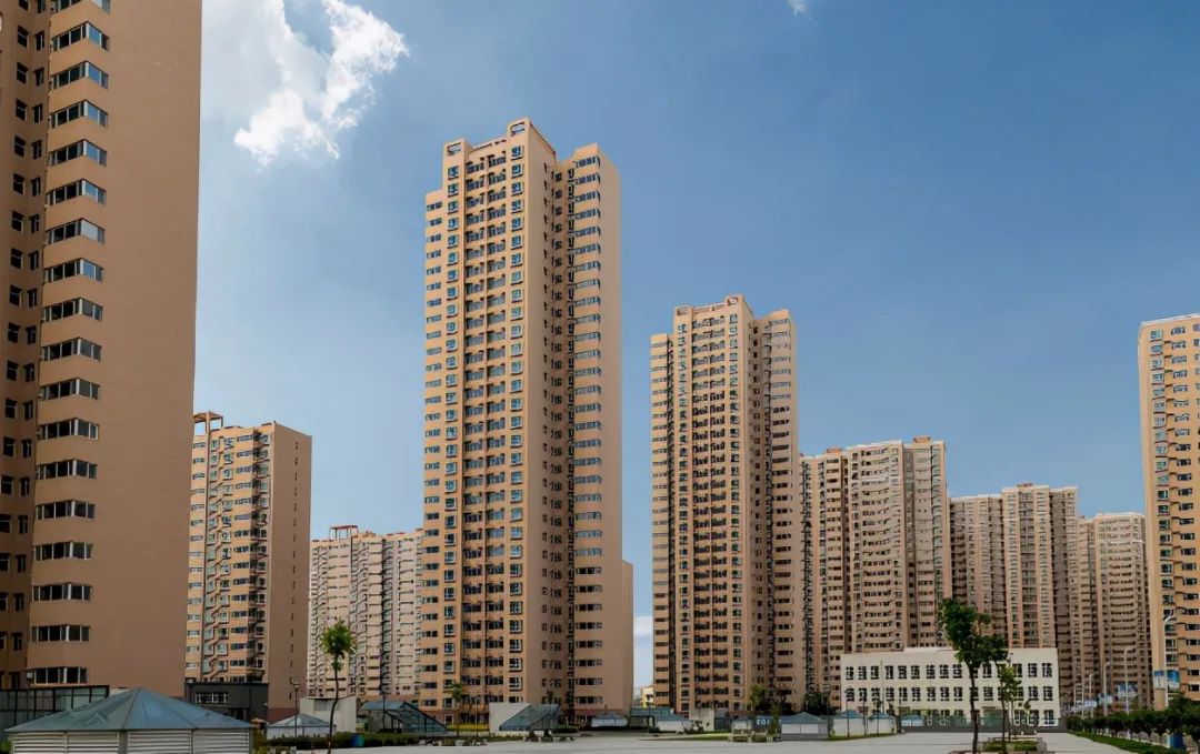 门窗、家居、建材等相关产业也将受益，需求量得到提振。