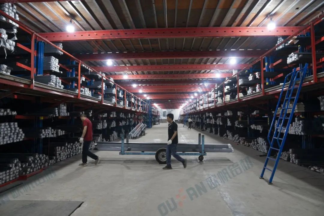 欧帆铝材秉承“客户至上”理念，产品供应力求准确且快，其中产品分类至关重要。